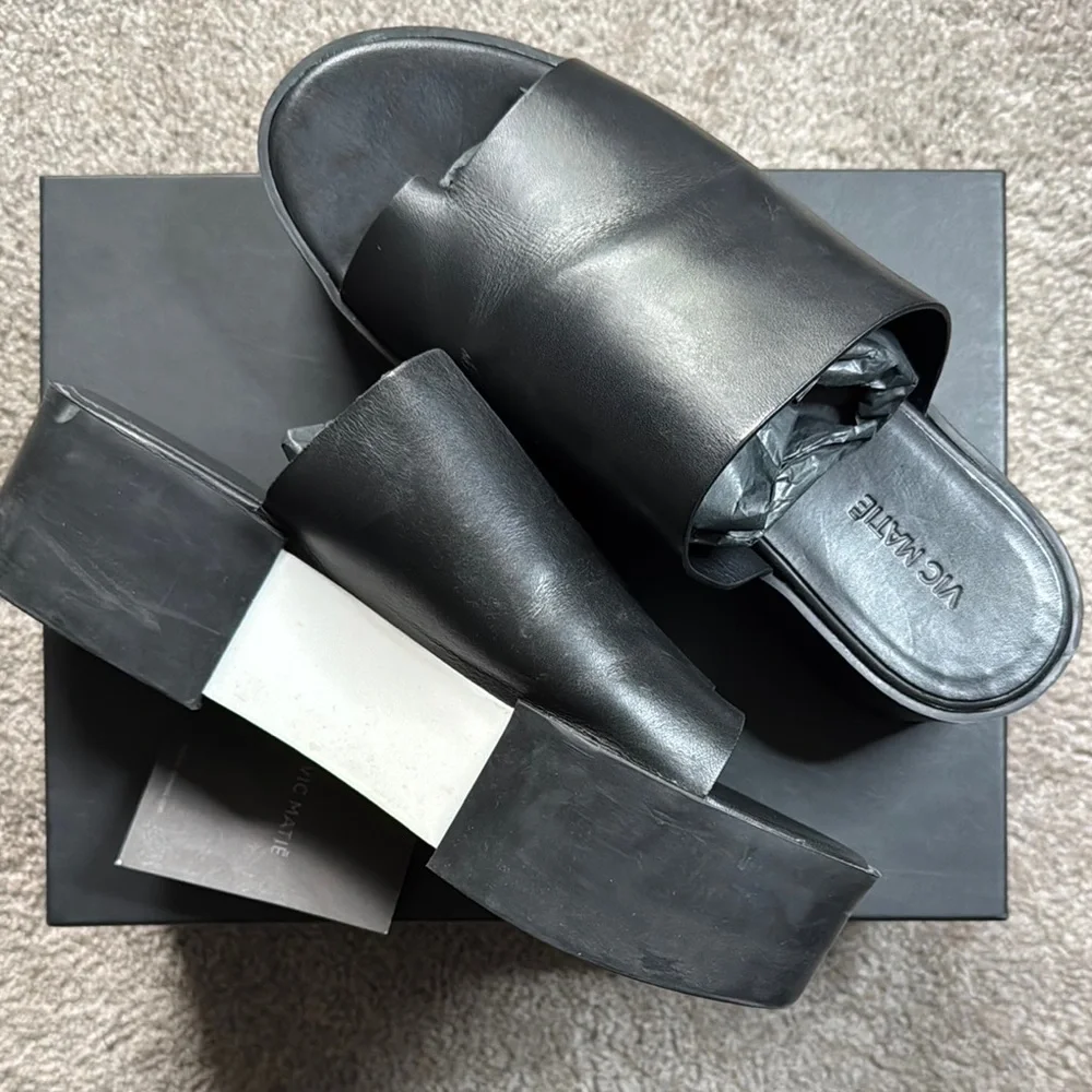 Vic Matie Black Leather Platform Slides